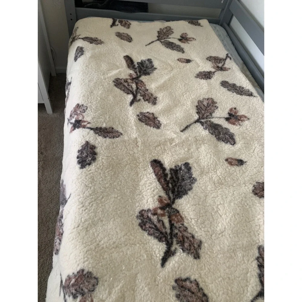 Vintage Oak Leaf Acorn woll reversible Blanket Cream Brown Cottagecore 48x72